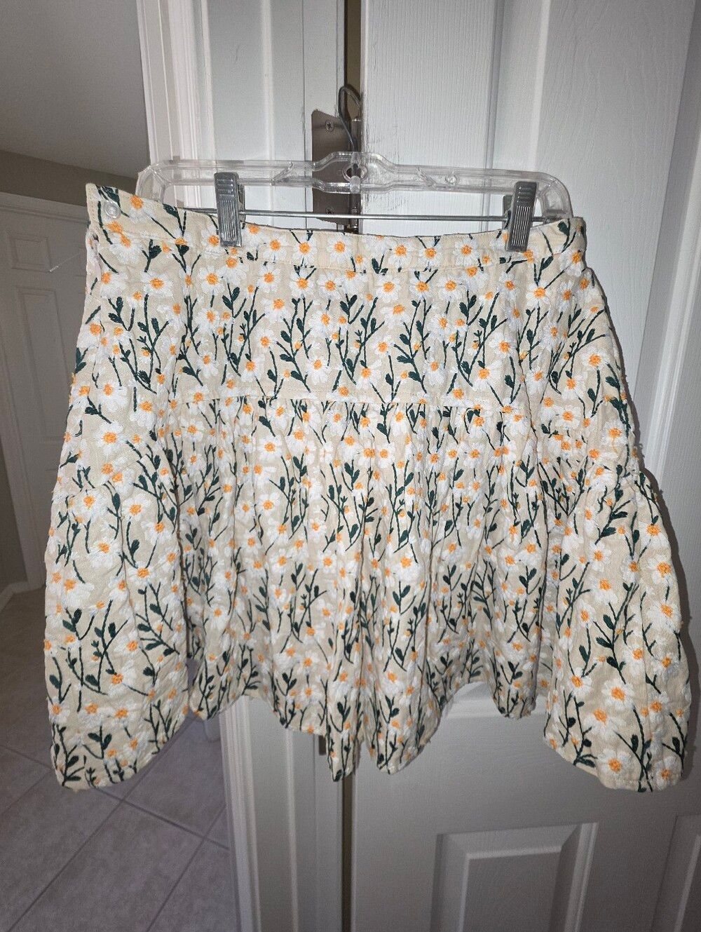 Avec Les Filles Cream Embroidered Daisy Floral Tiered Skirt NWT Size 12